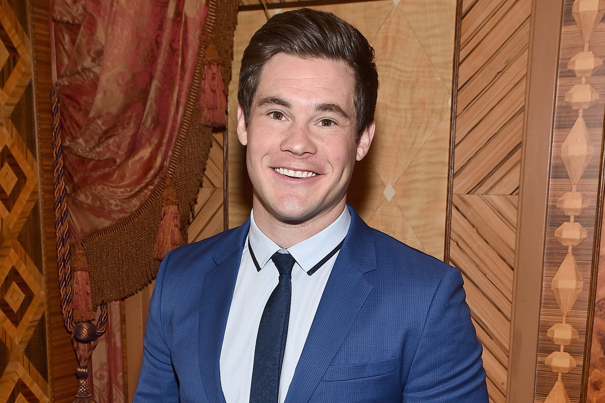 adam-devine-celebreligions